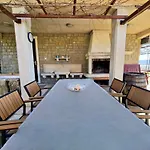 Salt & Sun Apartment